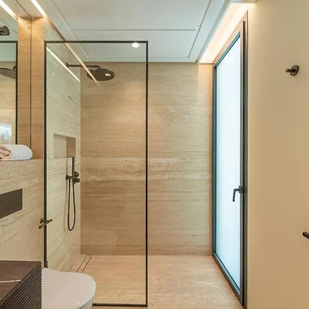Luxury Front Line Apartament *