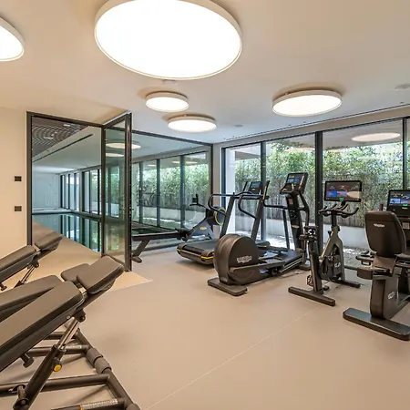 Luxury Front Line Apartment *